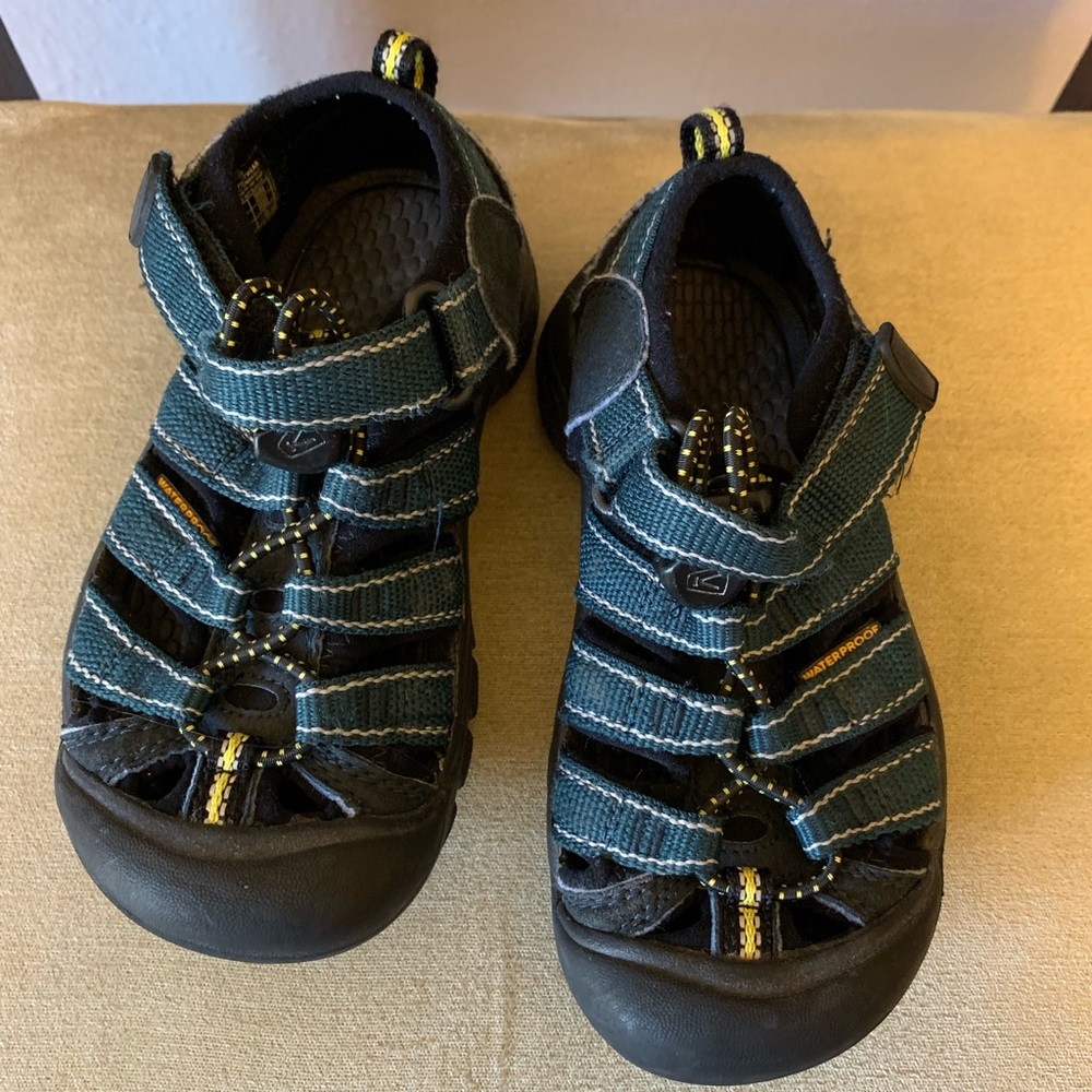 Keen Newport H2 Kids Blue Sandals EUC